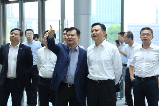E:\1-2019-董事长传播\1-日常重要项目传播\0705-一汽会谈\0Q6A1197.JPG