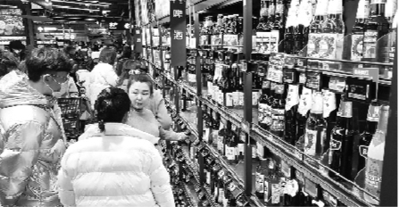 前10月份沈阳全市限额以上单位实现消费品零售额1388.2亿元