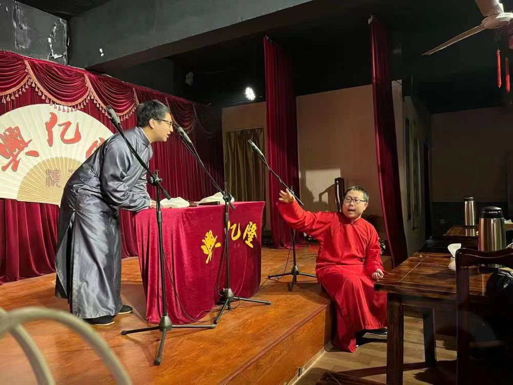 沈阳相声小剧场"笑"果非凡