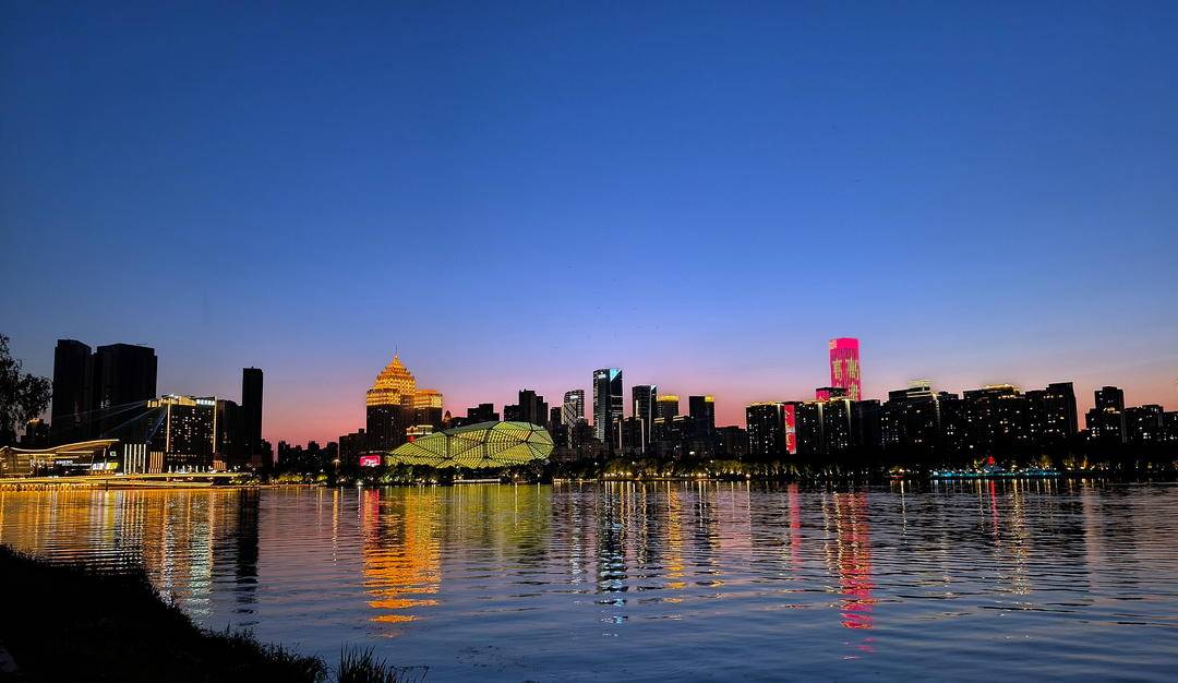 沈阳浑河夜景美如画